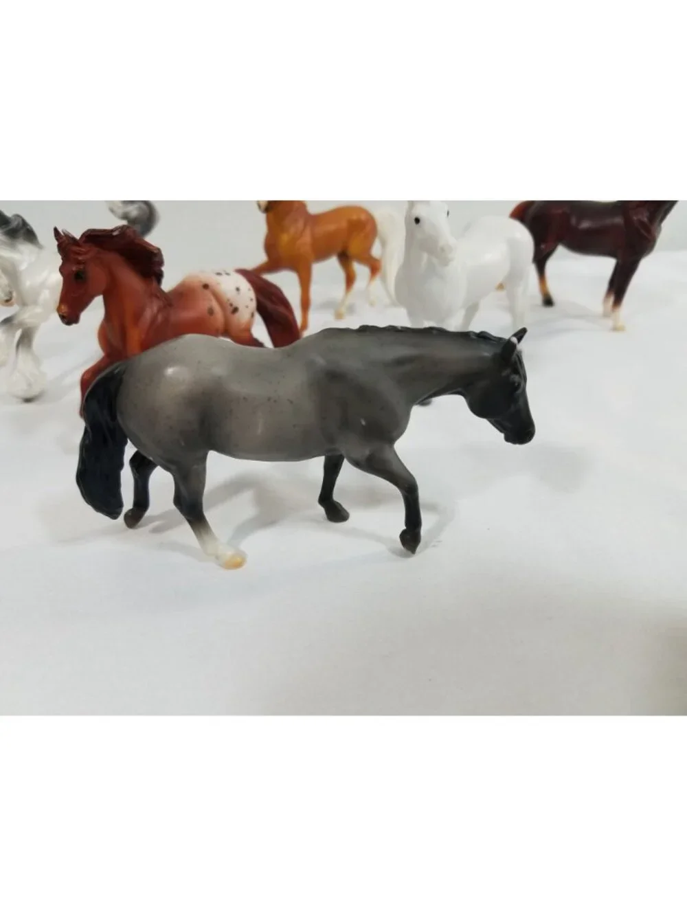 Breyer Reeves  Horse Figures Minis Set Of 6 Realistic Miniature Figurines 2.5